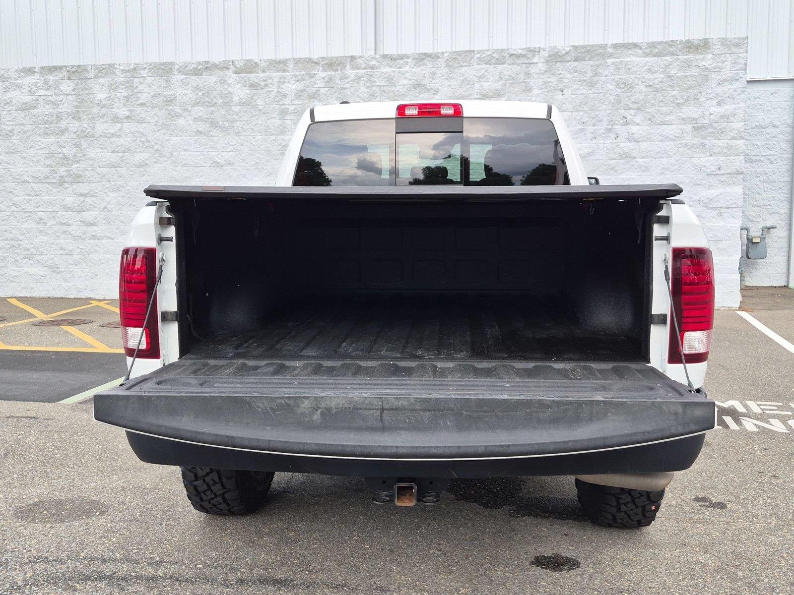 Used 2022 Bright White Clearcoat Ram Warlock image 33