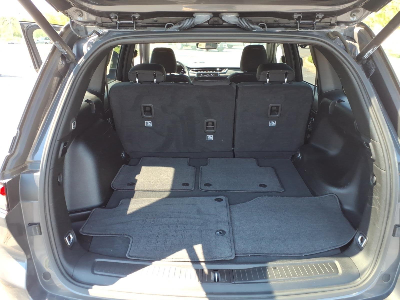 Used 2024 Baltic Gray Metallic Clearcoat Jeep Laredo image 29