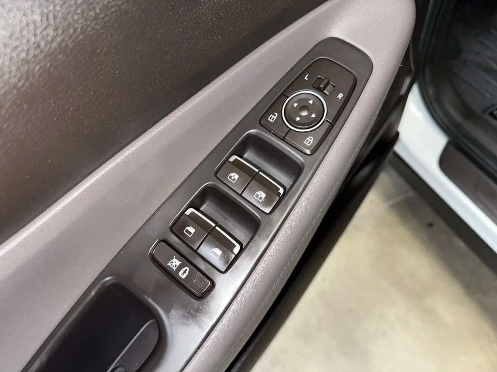 Certified Used 2019 Quartz White Hyundai SEL image 5