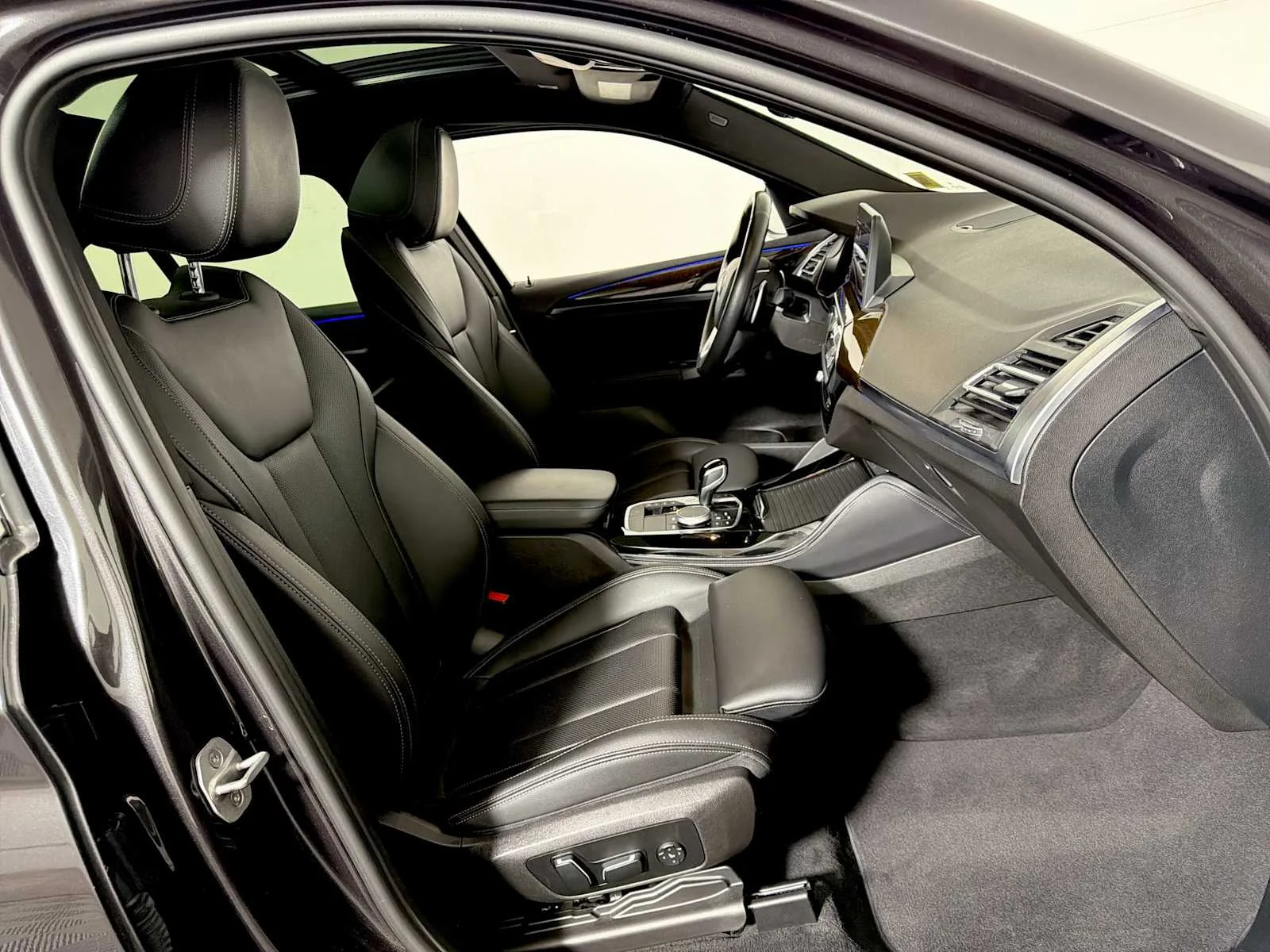 2024 BMW X4 30i - Photo 24