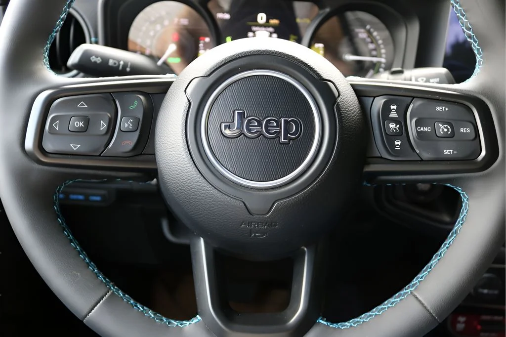 Used 2025 Gray Jeep Rubicon 4xe image 22
