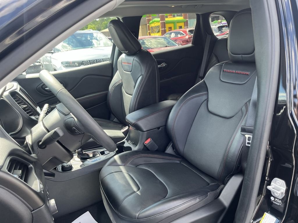 Used 2023 Black Jeep Trailhawk image 17