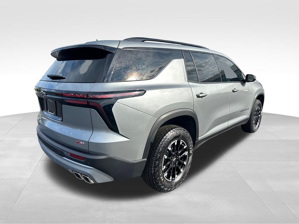 Used 2025 Gray Chevrolet Z71 image 5