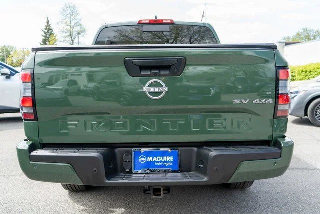 Used 2023 Green Nissan SV image 7