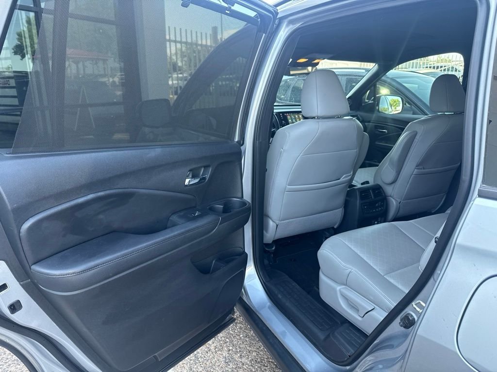 Used 2019 Gray Honda Elite image 20