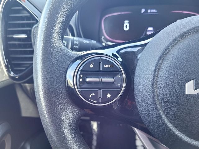 Used 2023 White Kia S image 24