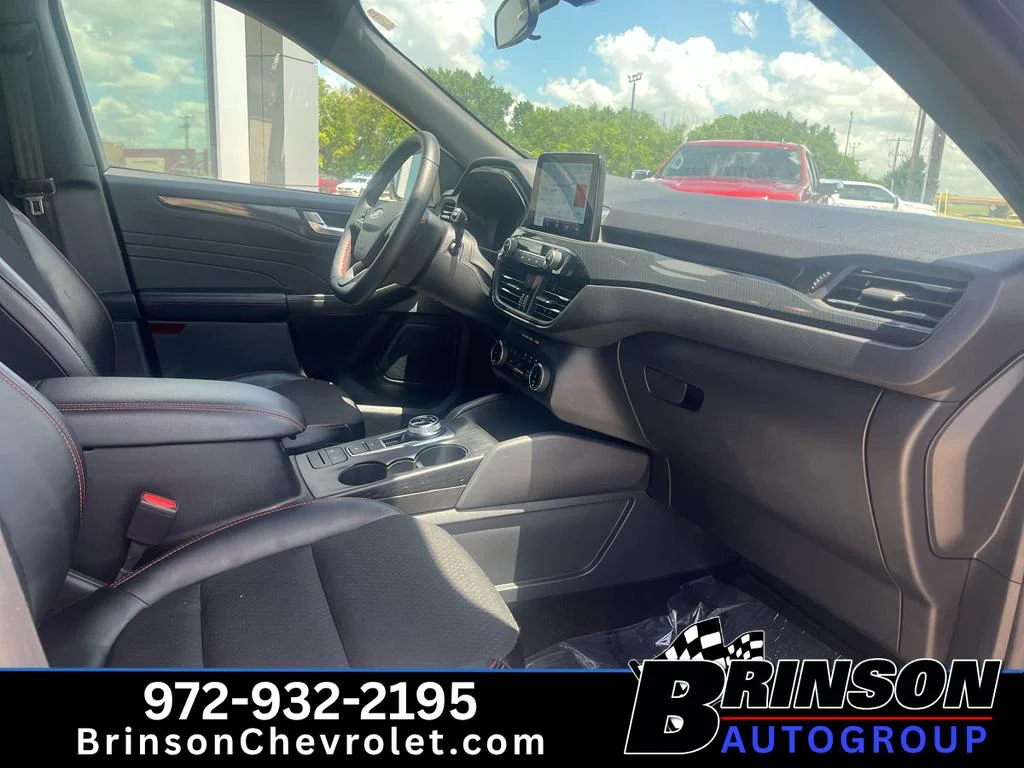 Used 2025 Agate Black Metallic Ford ST-Line image 5