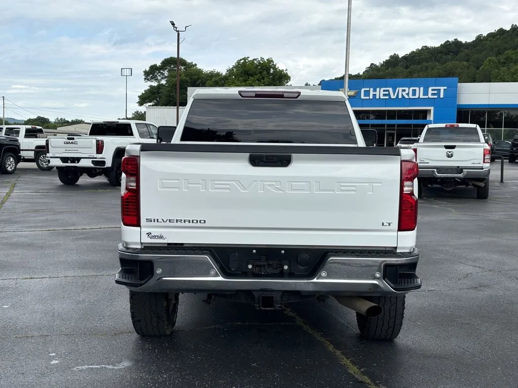 Used 2020 SUMMIT WHITE Chevrolet LT image 8