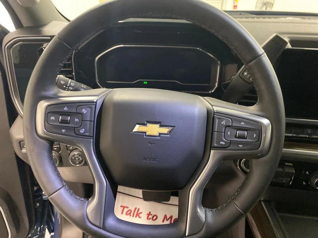 Used 2025 Blue Chevrolet LT image 18