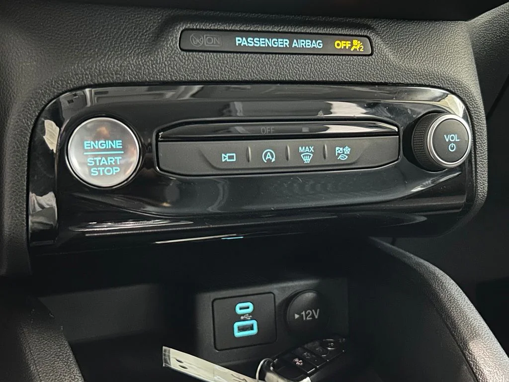 Used 2023 Oxford White Ford Active image 25