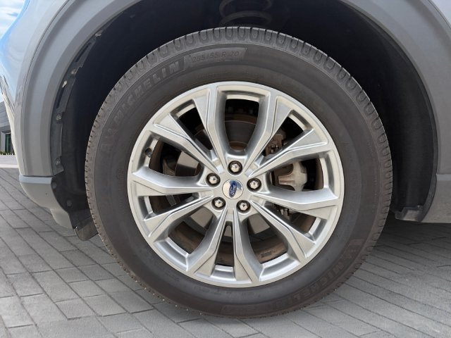 Used 2021 Gray Ford Limited image 9
