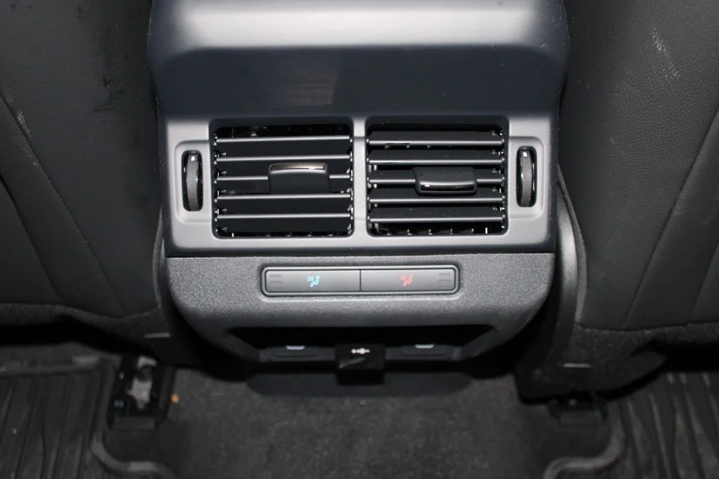 Certified Used 2026  Land Rover Dynamic image 30