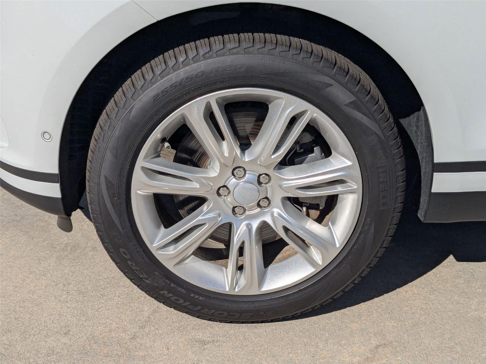 Used 2026 Fuji White Land Rover S image 10