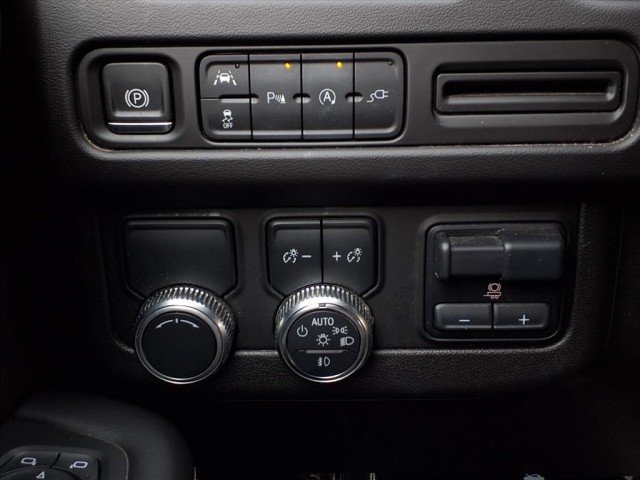 2021 GMC Yukon XL SLT - Photo 23