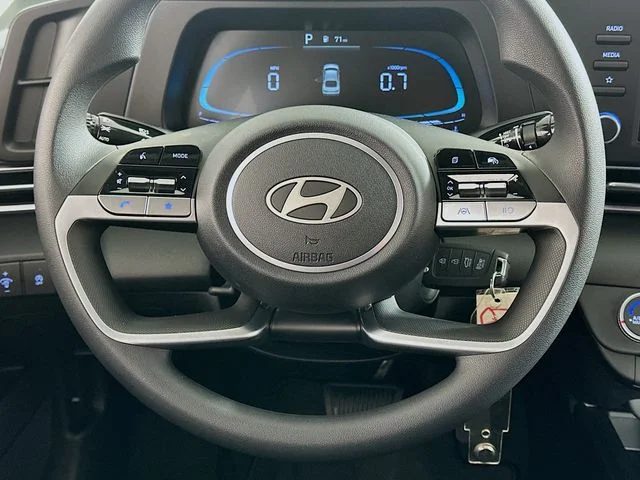 New 2026 Hyundai ELANTRA SE