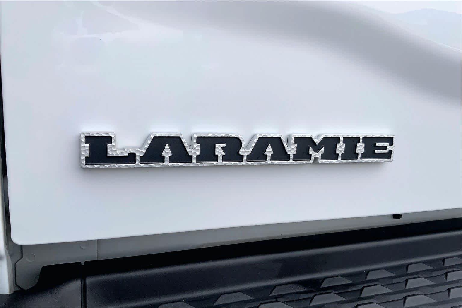 Used 2019 Bright White Clearcoat Ram Laramie image 31