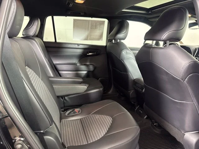 Certified Used 2021 Midnight Black Metallic Toyota XSE image 5