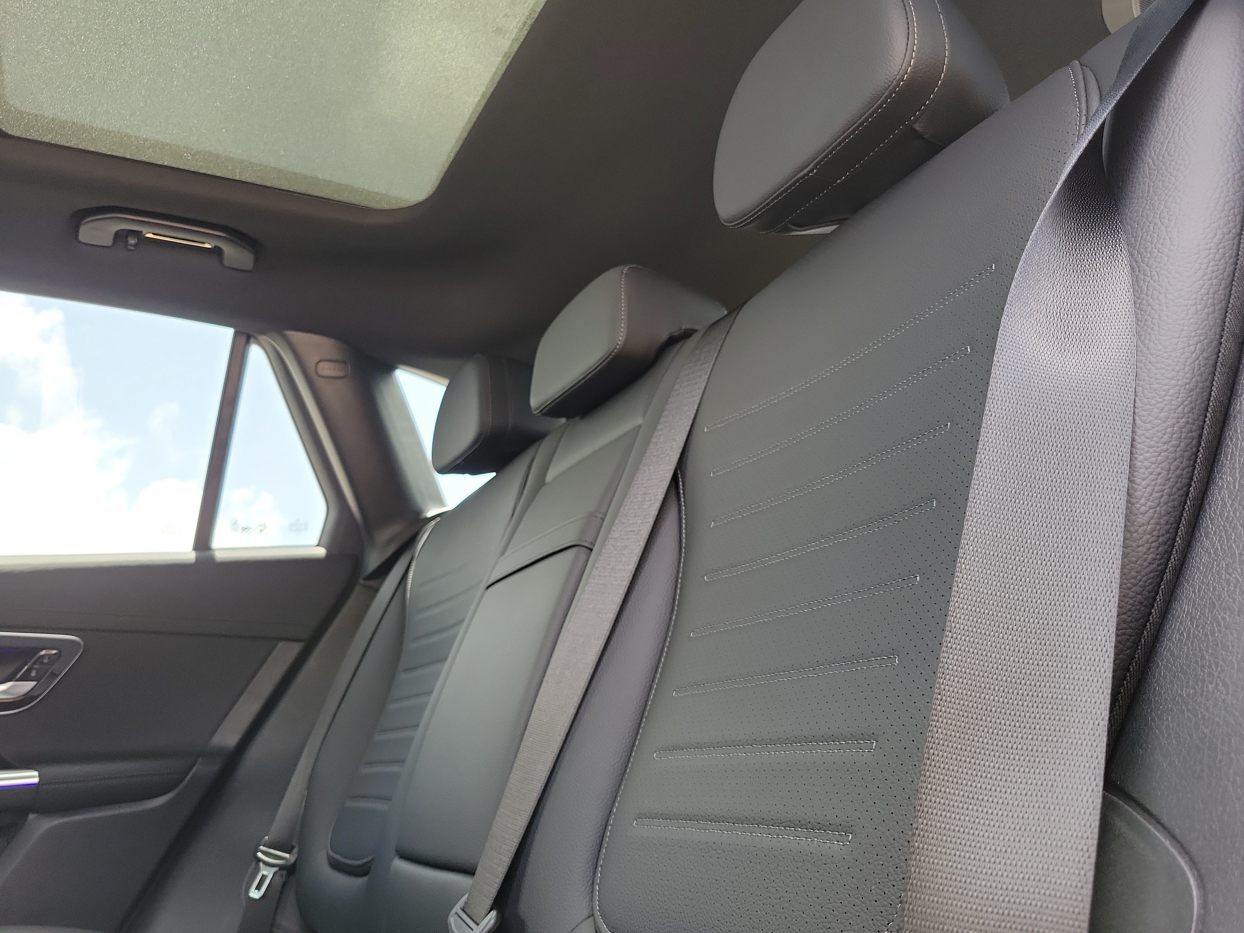 New 2026 Cirrus Silver Metallic Mercedes-Benz GLC 300 image 40