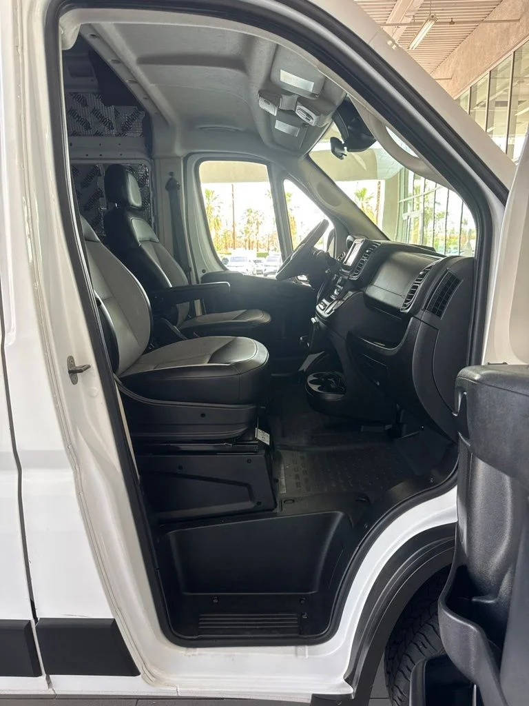 Used 2022 White Ram High Roof image 7