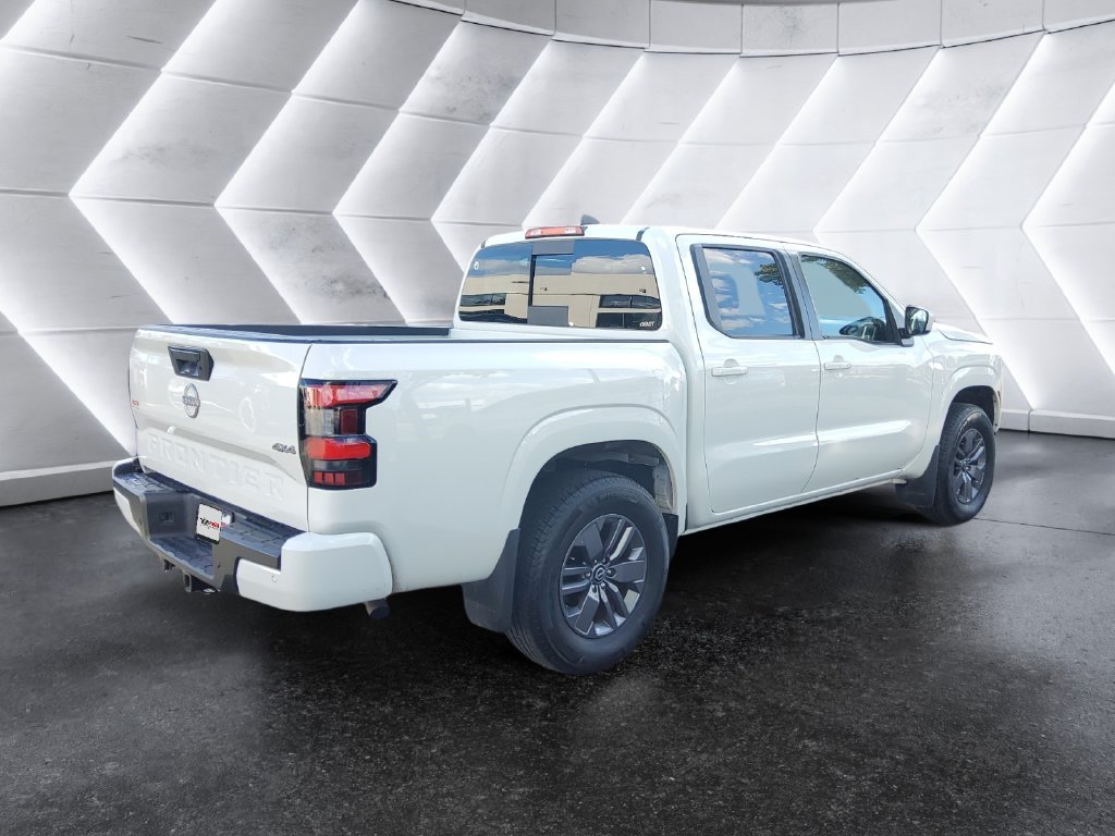 Used 2025 White Nissan SV image 4
