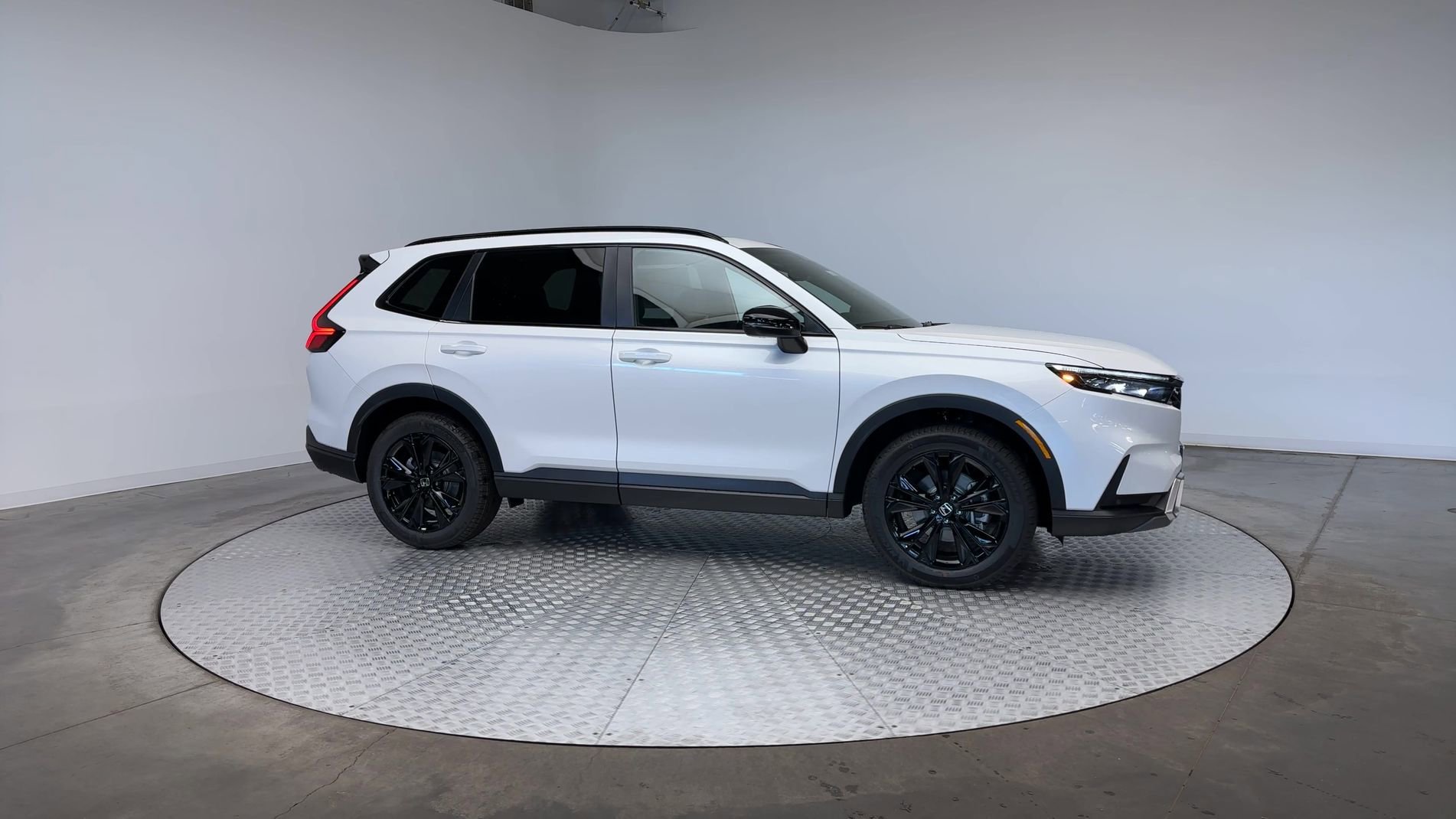 New 2026 Platinum White Pearl Honda Sport Touring image 4