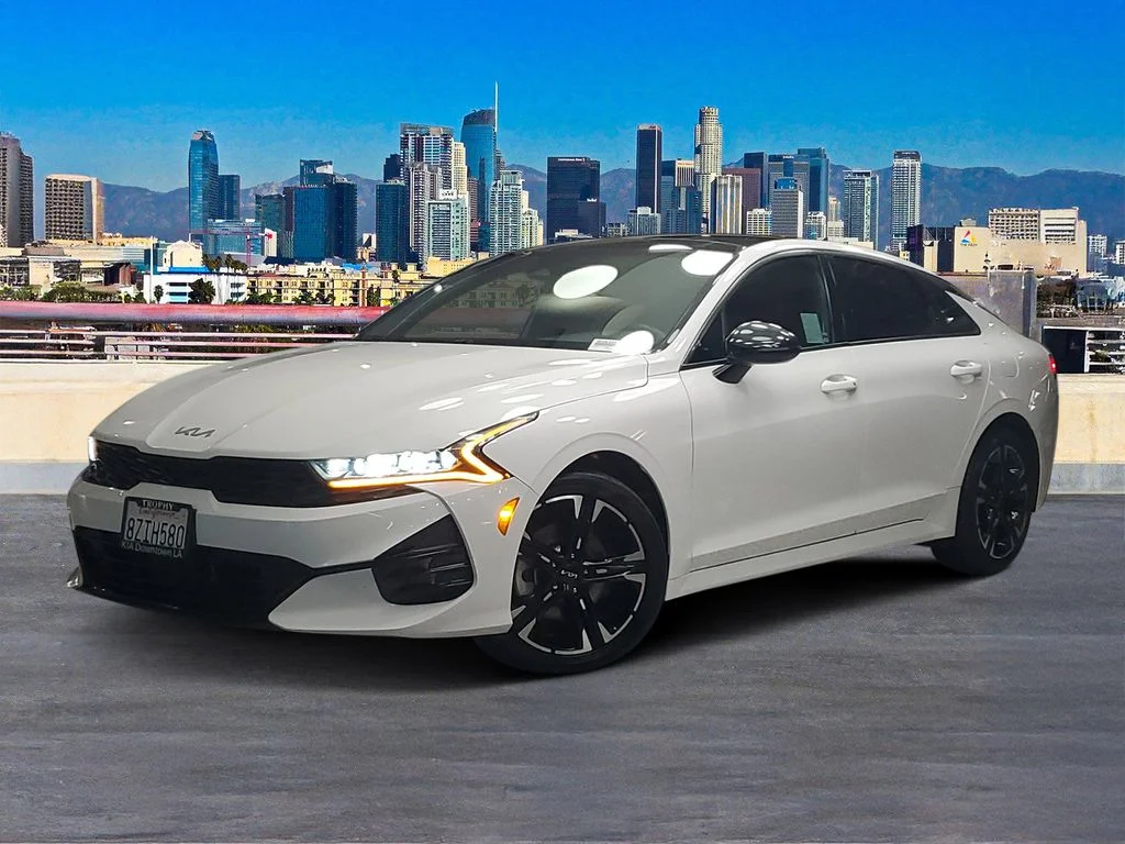 Used 2022 White Kia GT-Line image 2