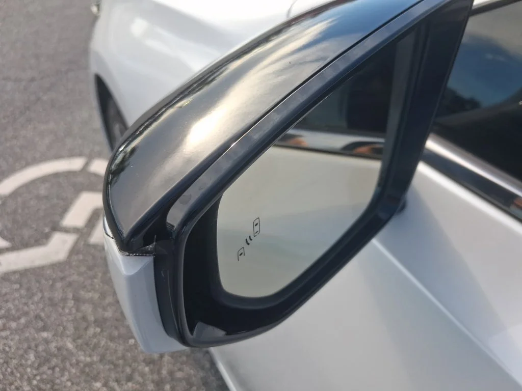 Used 2021 White Lexus 350 image 18