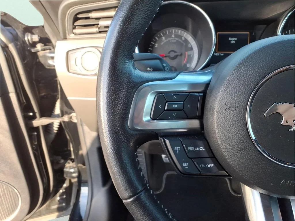 Used 2015 Black Ford GT Premium image 19