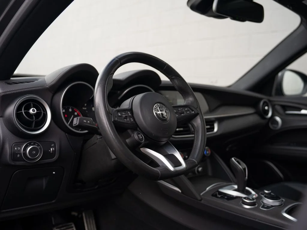 Used 2023 Gray Alfa Romeo Ti image 4