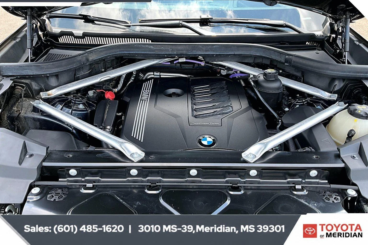 Used 2022 Phytonic Blue Metallic BMW xDrive40i image 8