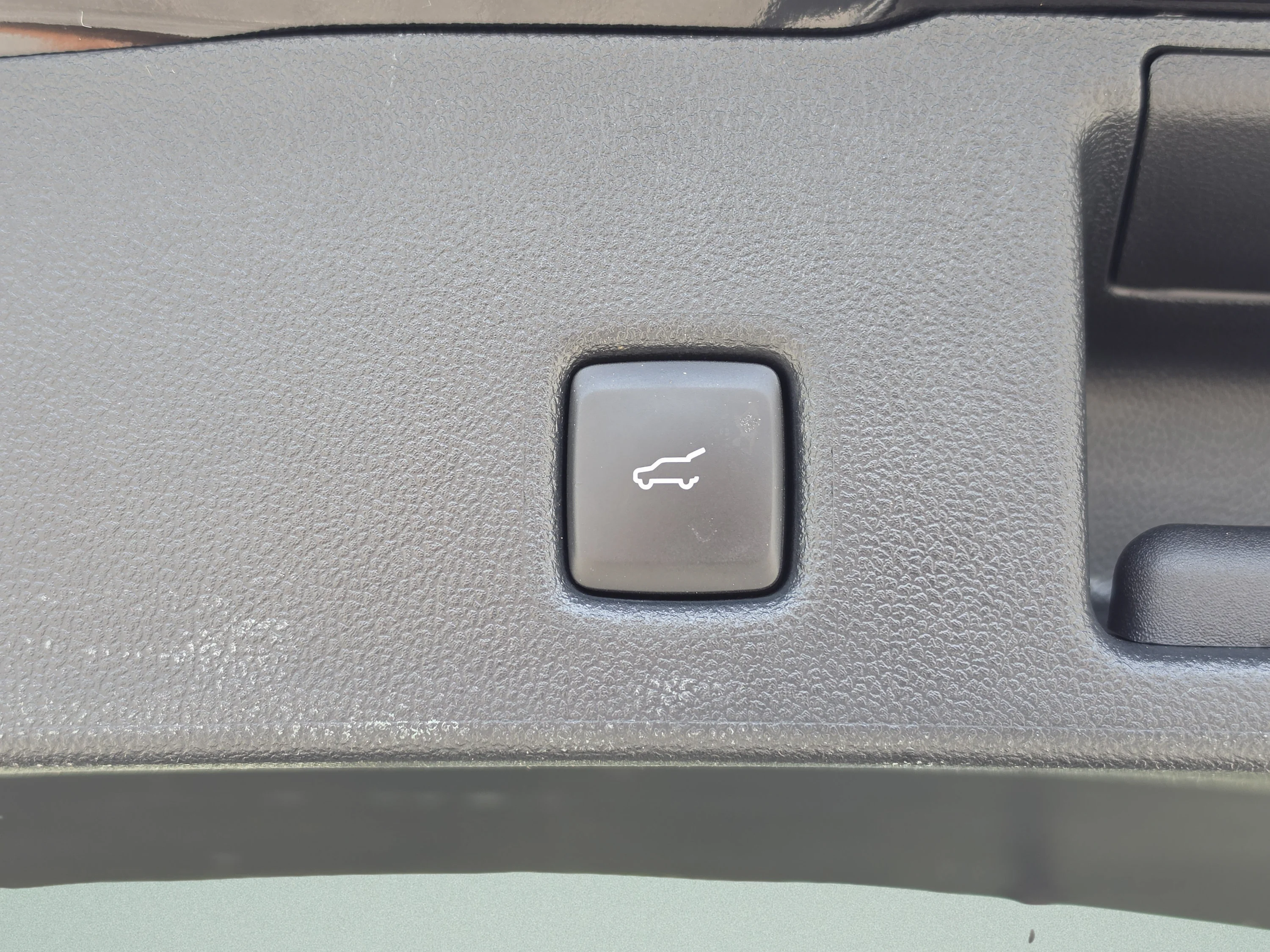 Used 2024 Agate Black Metallic Ford Active image 16