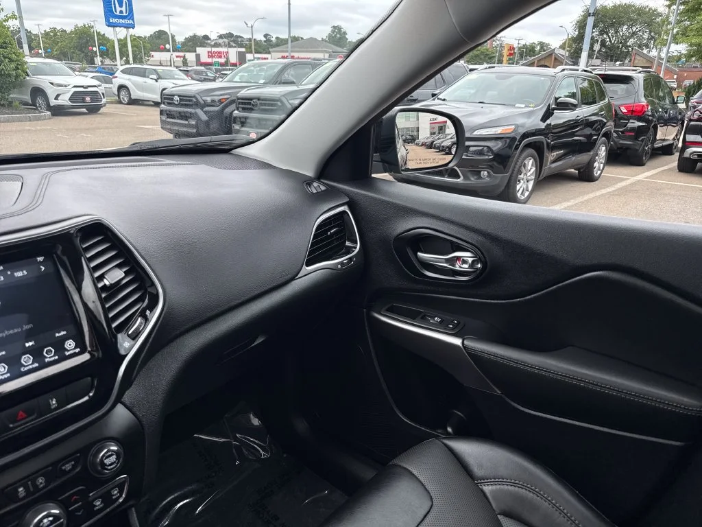 Used 2022 Black Jeep Limited image 28
