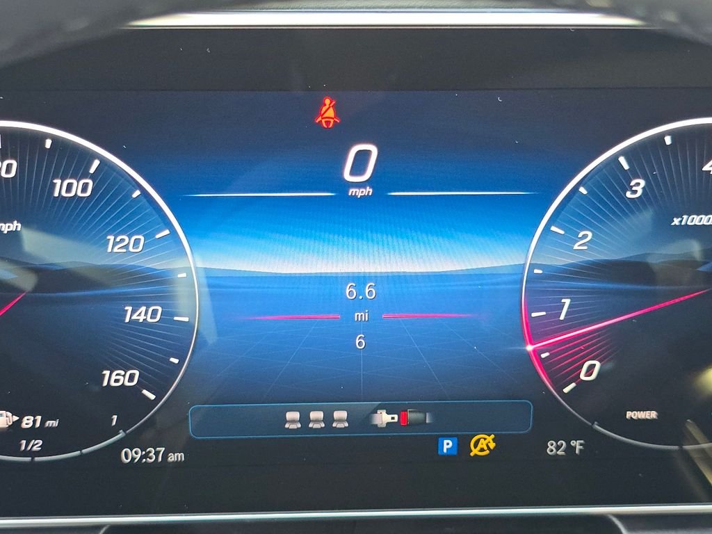 New 2026 Polar White Mercedes-Benz GLC 300 image 29