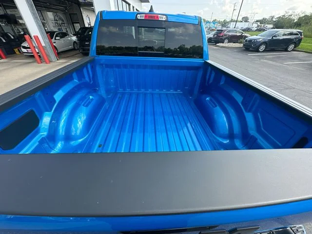 New 2026 Hydro Blue Pearl-Coat Exterior Paint RAM Big Horn/Lone Star image 21