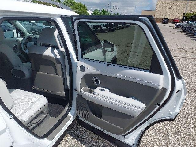 New 2026 White Pearl Hyundai SEL Premium image 31