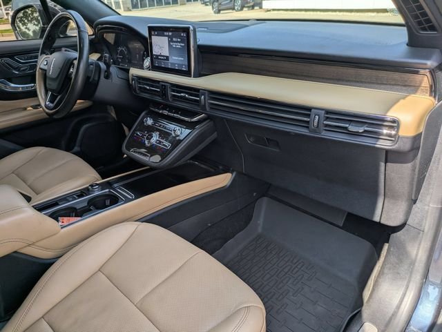 Used 2020 Blue Lincoln Reserve image 30