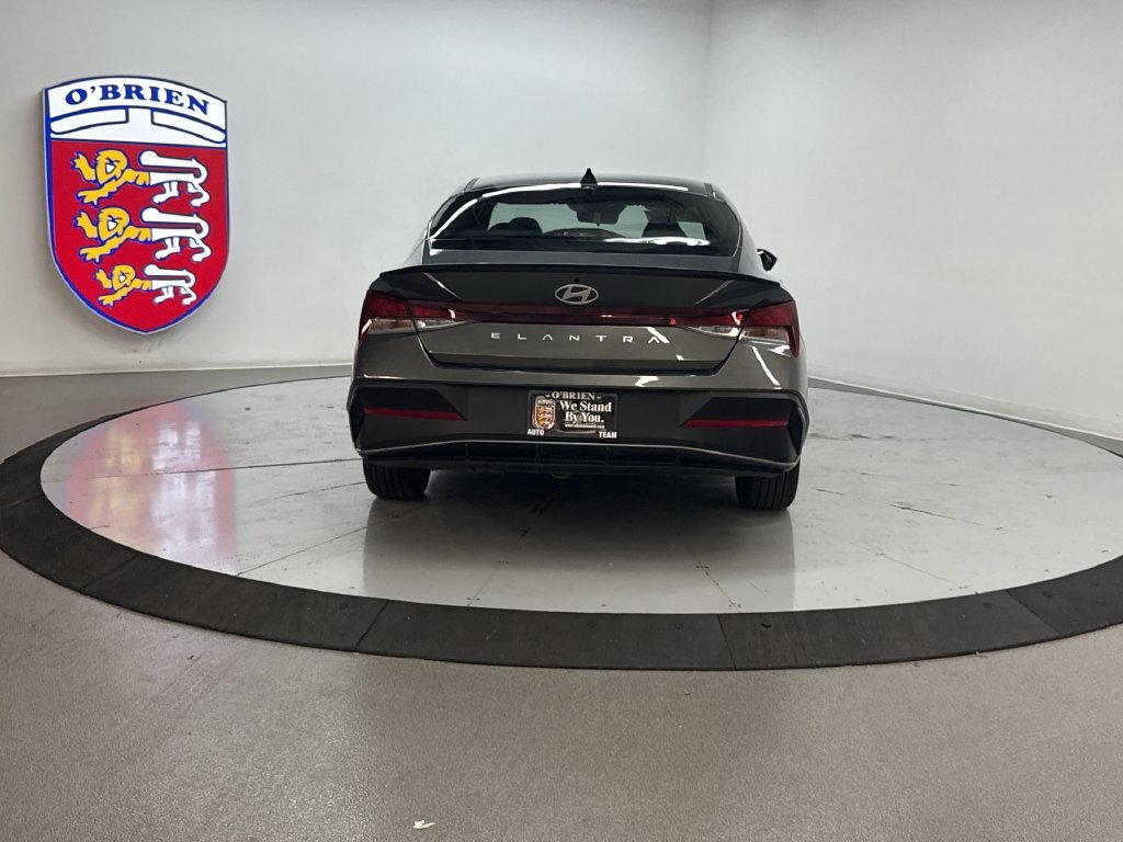 Used 2026 Gray Hyundai SEL Sport image 11