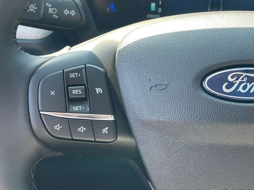 New 2026 E7/Blue Ford XLT image 17