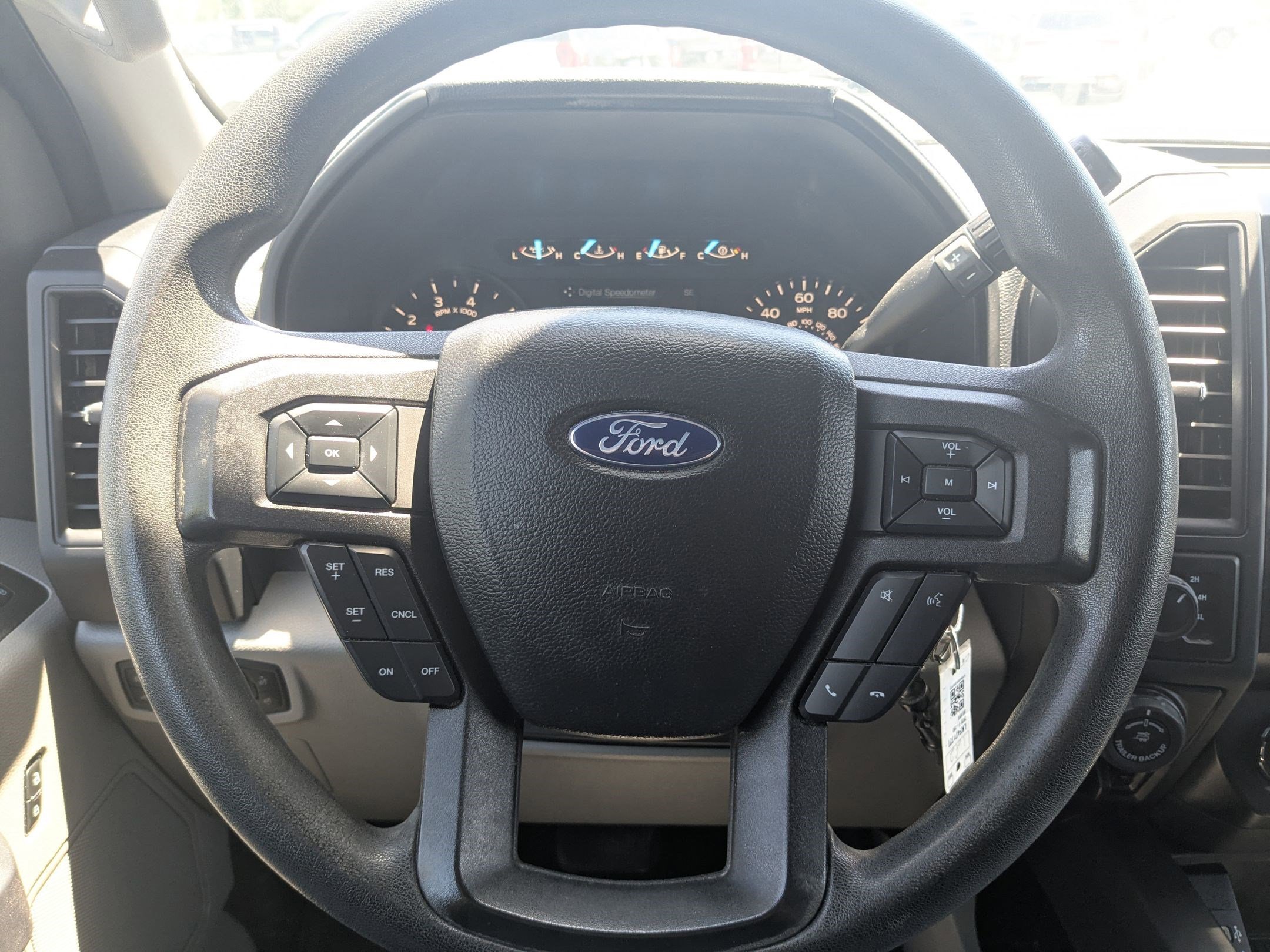 Used 2020 Iconic Silver Metallic Ford XL image 16