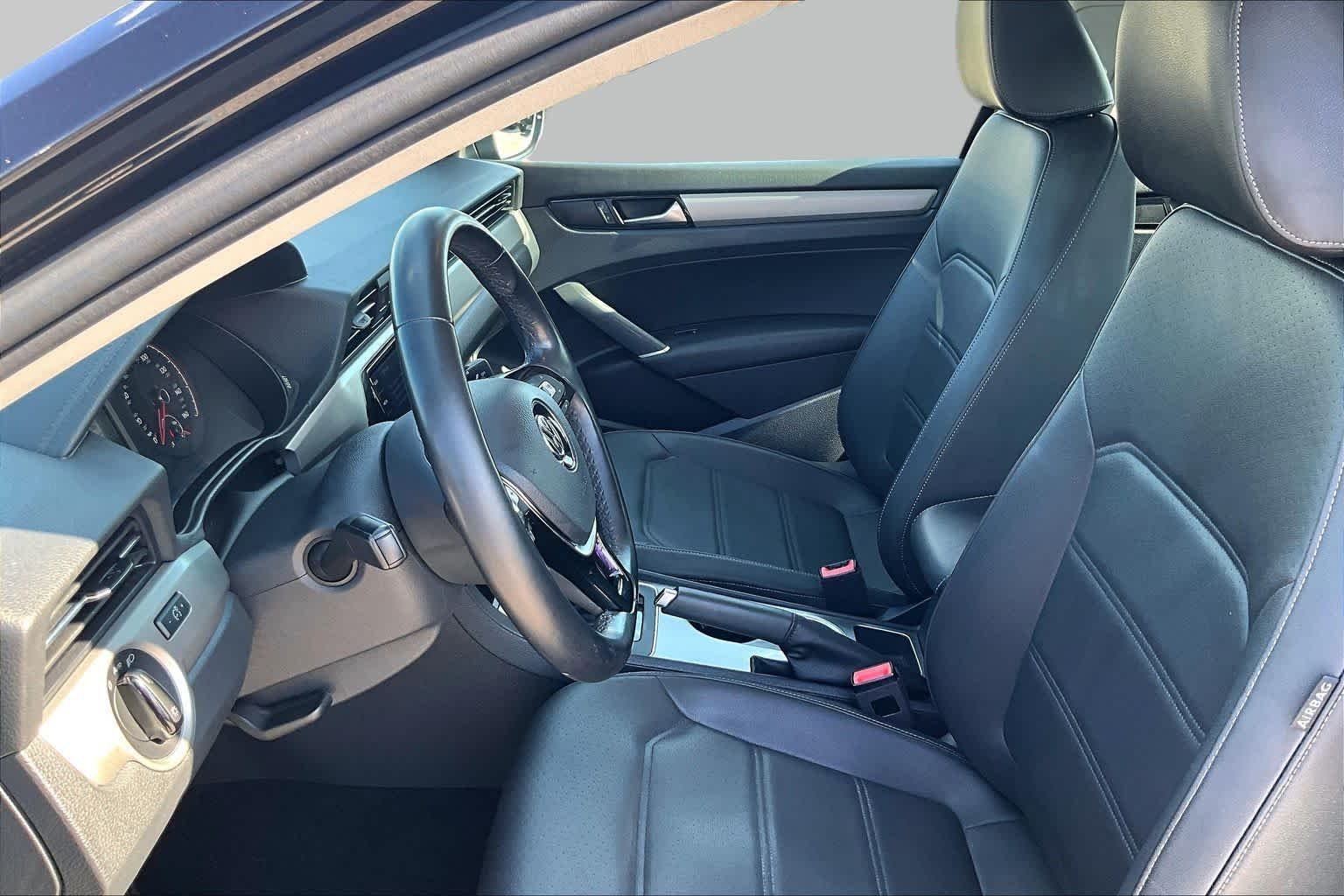 Pre-Owned 2020 Volkswagen Passat 2.0T SE