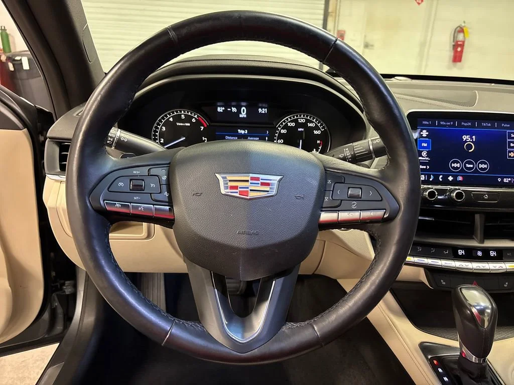 Used 2021 SATIN STEEL METALLIC Cadillac Luxury image 30