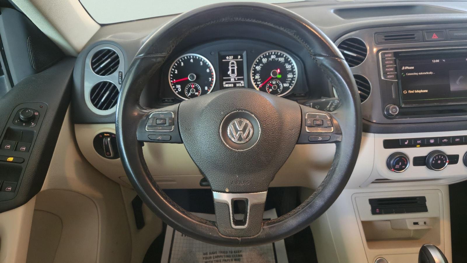 Used 2017  VOLKSWAGEN  image 14