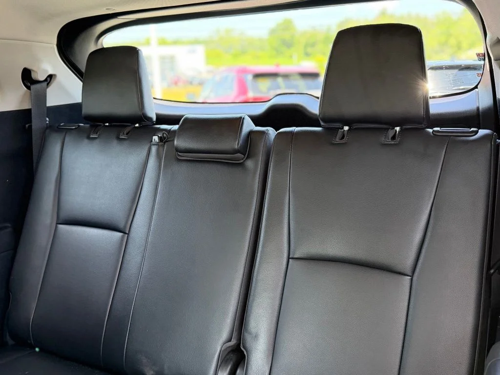 Used 2022  Toyota XLE image 7