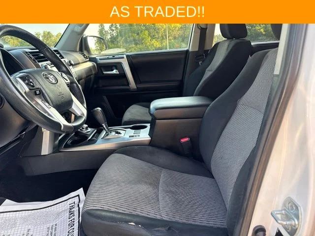 Used 2016 White Toyota SR5 image 15