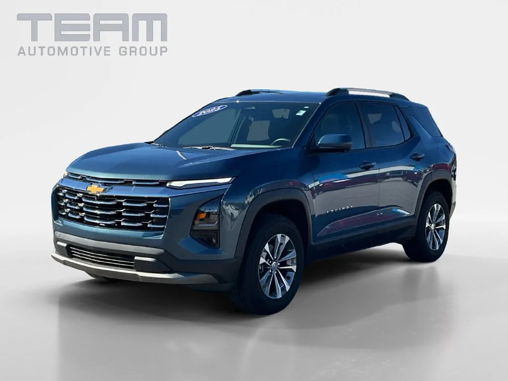 Used 2025 Lakeshore Blue Metallic Chevrolet LT image 3