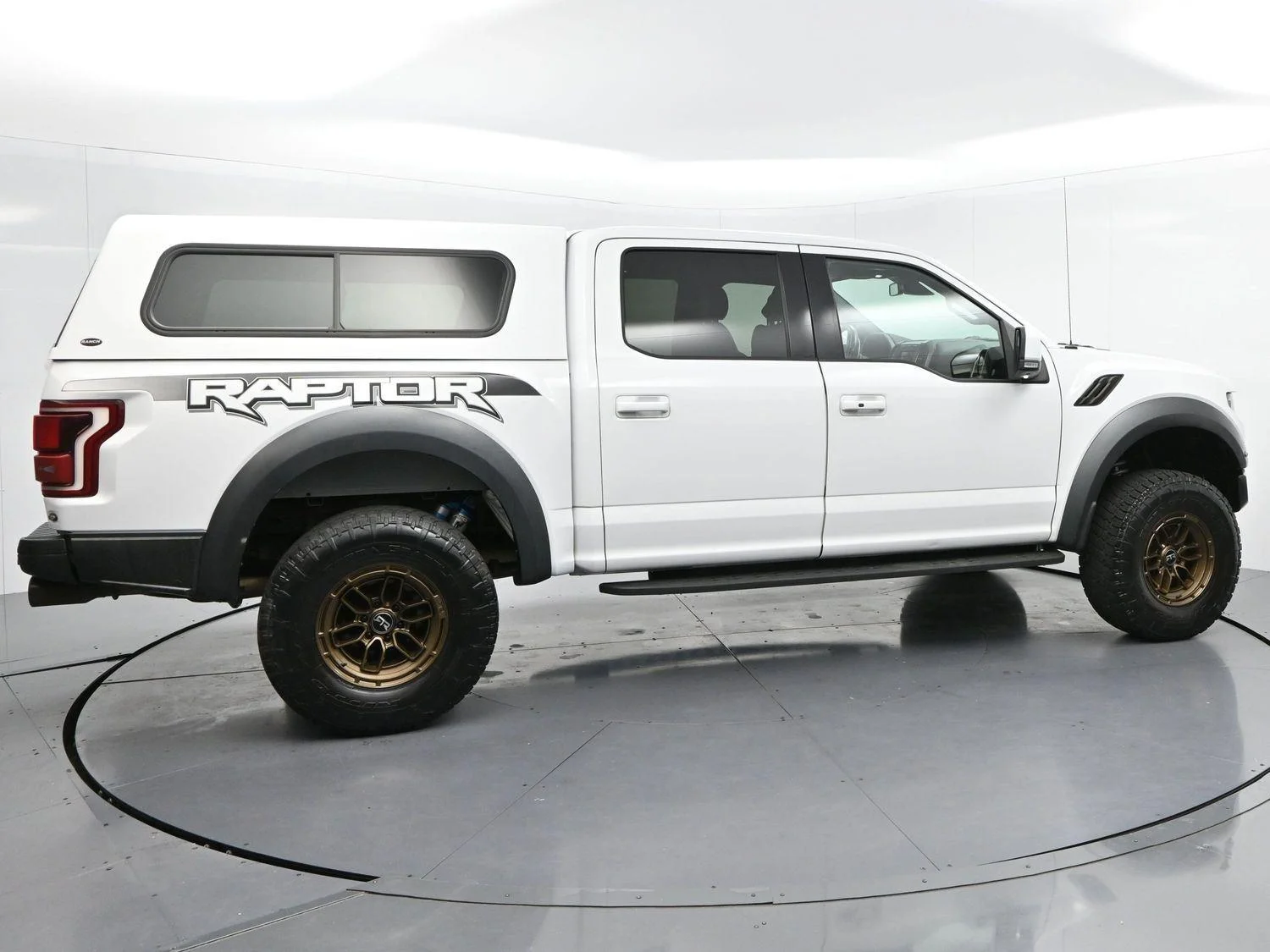 Used 2018 Oxford White Ford Raptor image 8