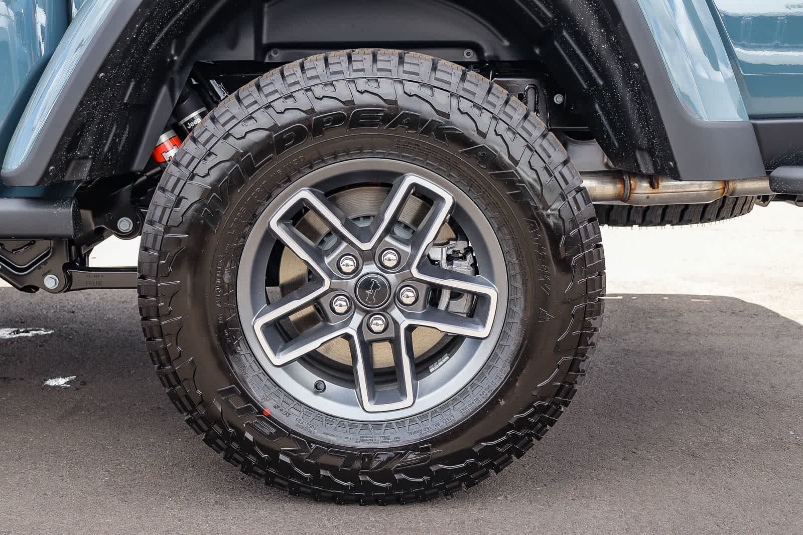 New 2026 Anvil Clear-Coat Exterior Paint Jeep Mojave X image 12