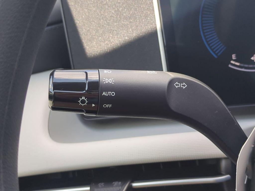 New 2026 Silver Hyundai SEL AWD image 30