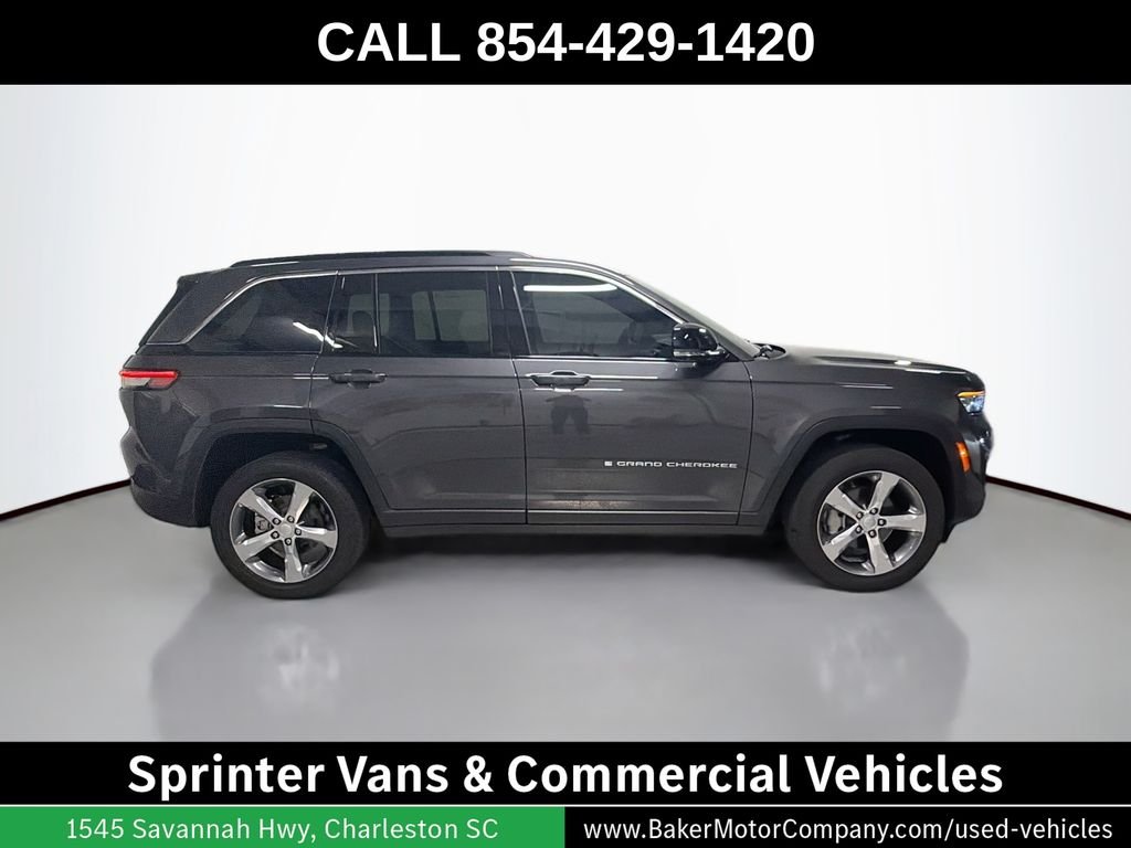 Used 2025 Gray Metallic Jeep Limited image 8