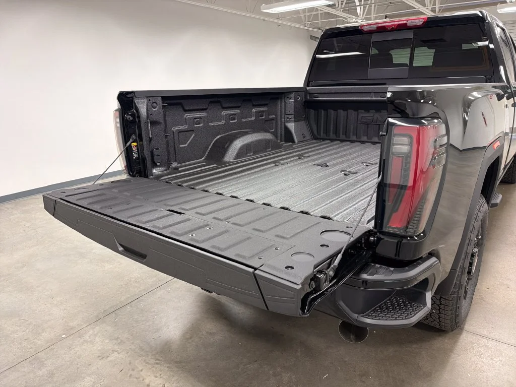 2026 GMC Sierra 2500HD AT4 - Photo 18